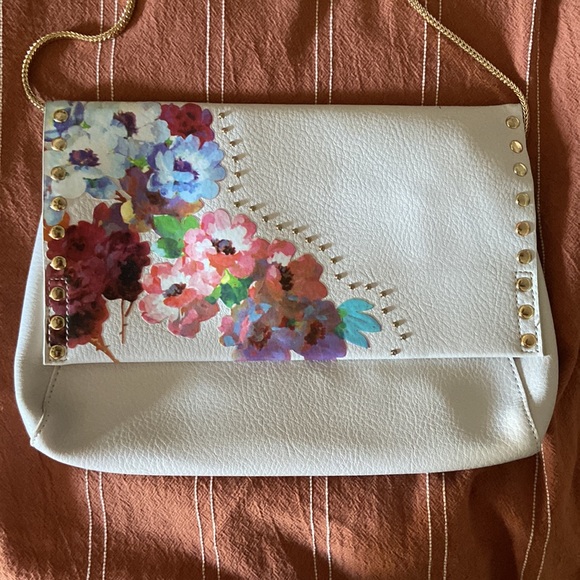 Off White Clutch w/ Gold Accents - Picture 2 of 4